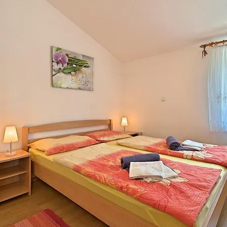 بيت للعطل House Nevenka