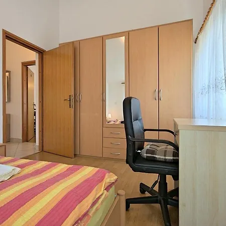 بيت للعطل House Nevenka بوريتش