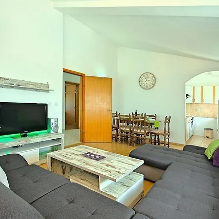 House Nevenka * بوريتش
