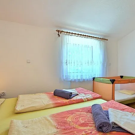 بيت للعطل House Nevenka