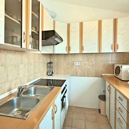 بيت للعطل House Nevenka *